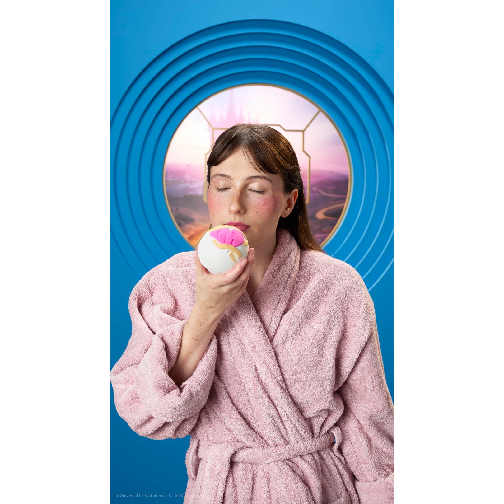 Glinda's Wedding Dress - Image 3