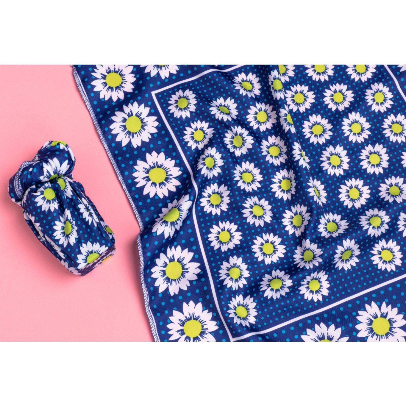 Little Daisies Knot Wrap - Image 2